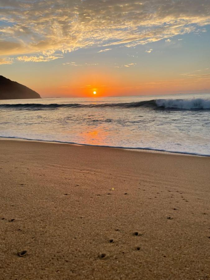 Apartamento Na Praia Grande Proximo A Feirinha E Mercado 乌巴图巴 外观 照片